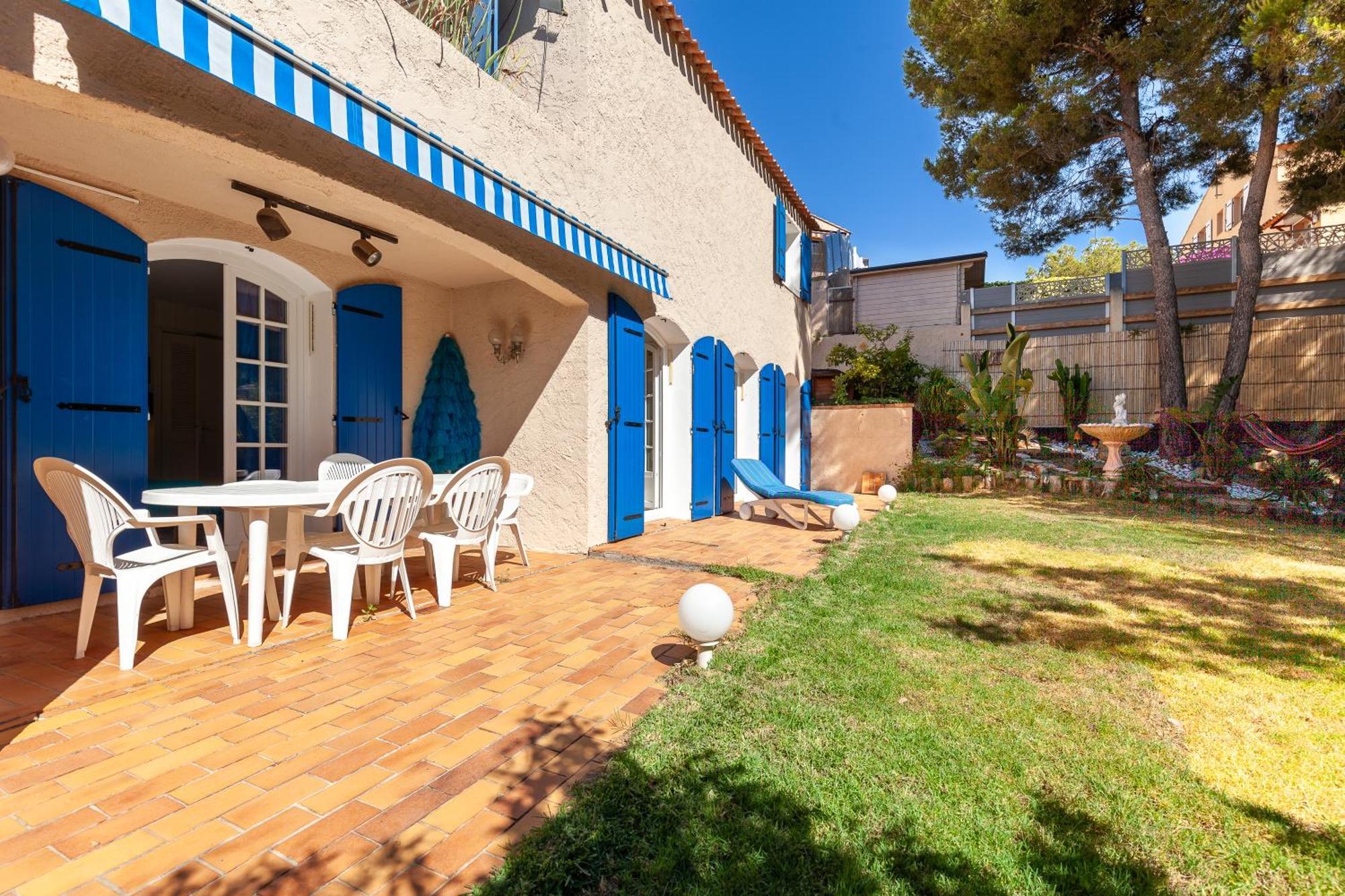 Familidy Villa *